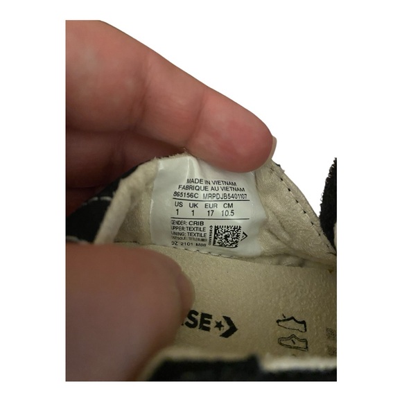 Converse All Star Black and White Sneakers Size 1 - Picture 8 of 10